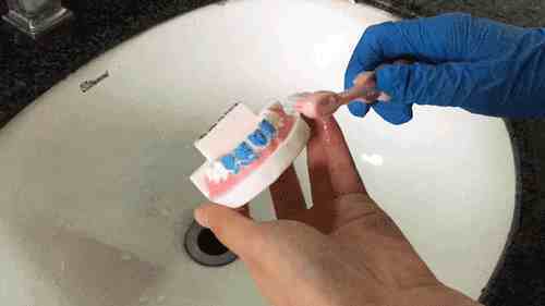 实测丨月销过万的月子牙刷，究竟是好物还是套路？
