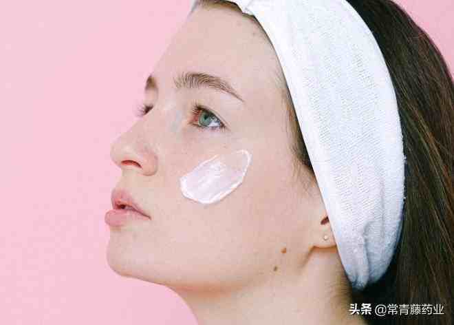 面部皮炎应该怎么治疗预防，激素药膏可以抹在脸上吗？