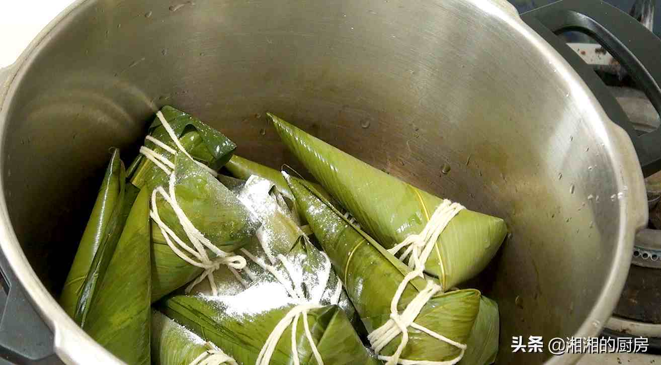 碱水粽子的做法（碱水粽子的传统做法）