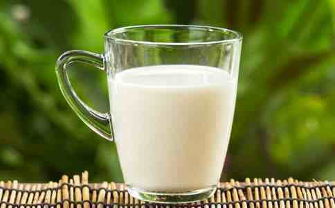 过期酸奶的用途（过期的牛奶有什么用途？）