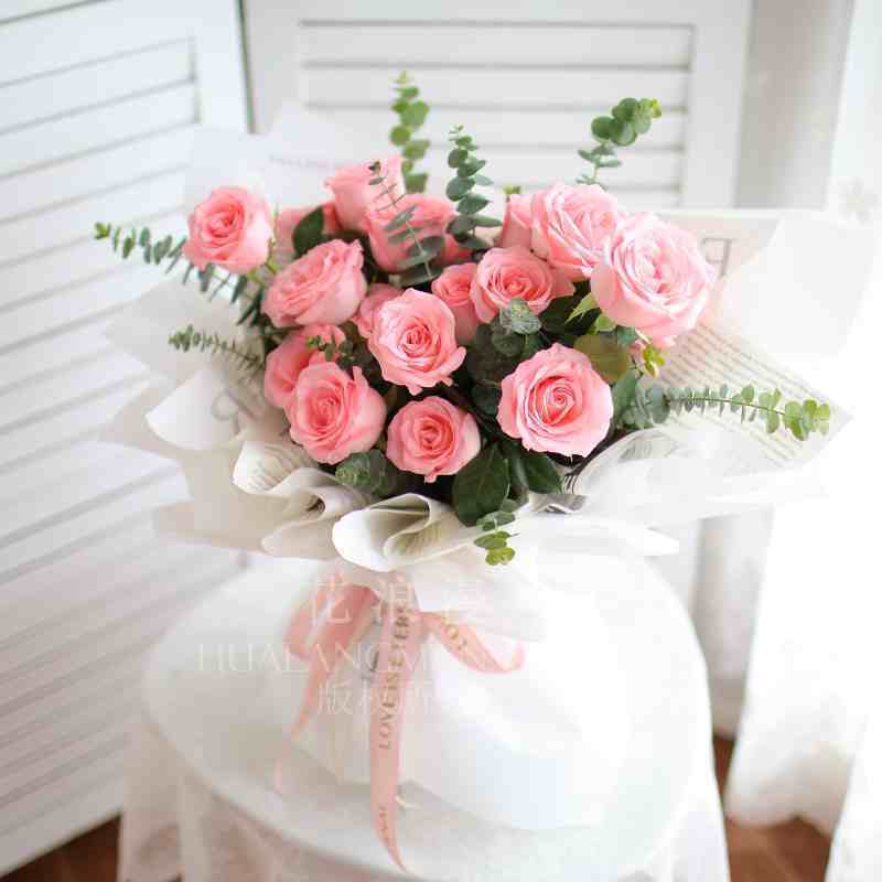 结婚纪念日送什么花（送女朋友什么颜色的玫瑰花？）