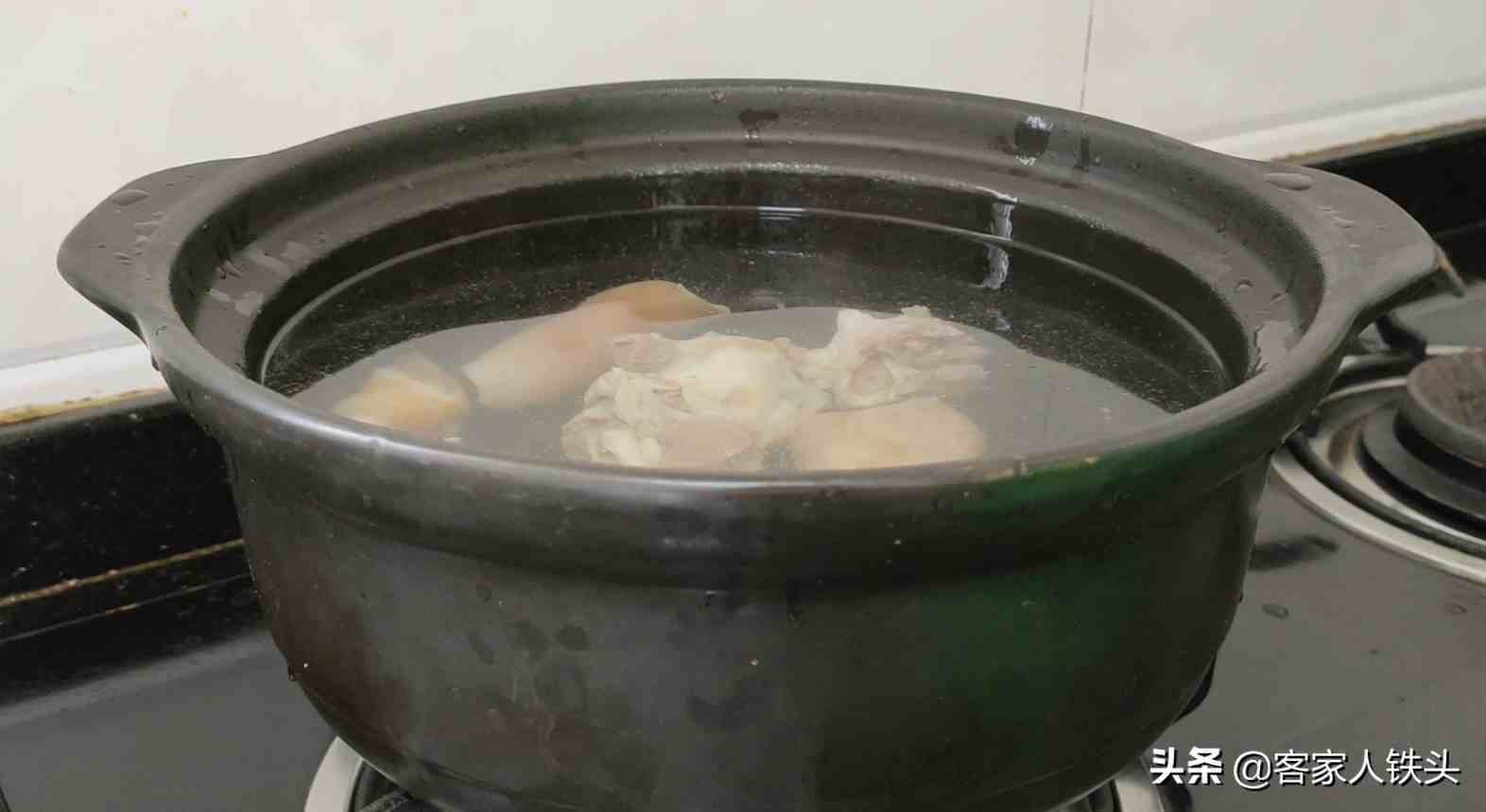 羊排汤的做法（广东人煲羊肉汤就是好喝）
