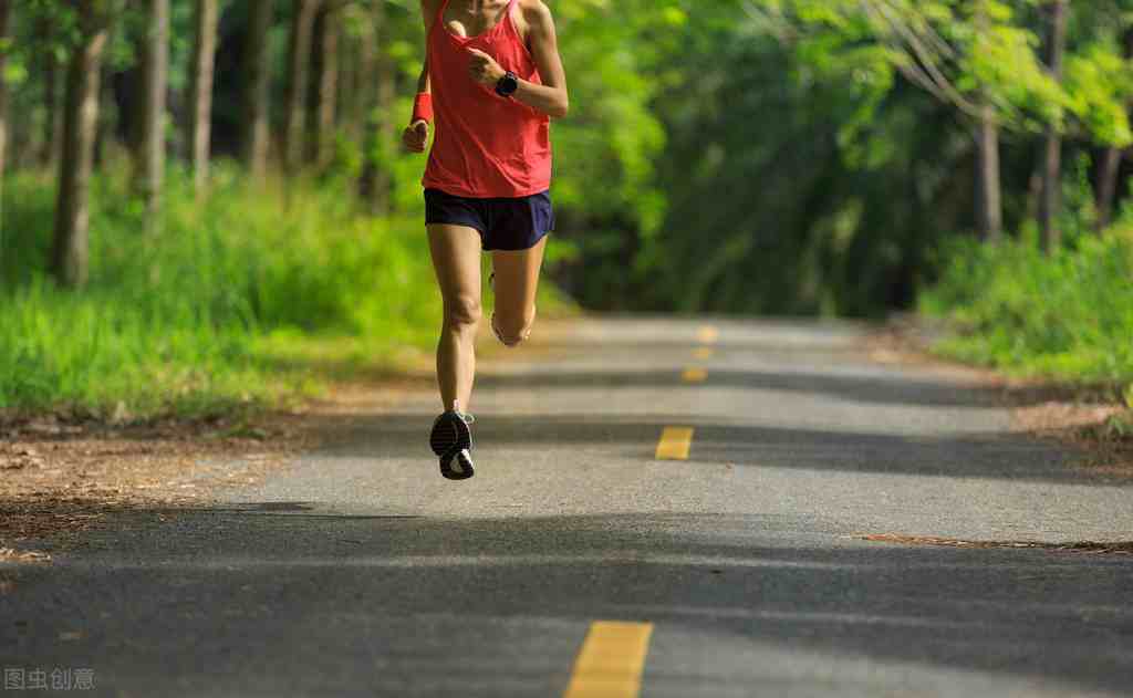 跑步每天跑多久合适(每天慢跑30分钟一个月)
