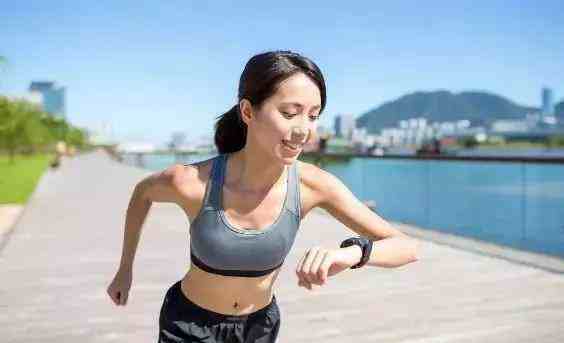 每天跑步多久合适(每天慢跑30分钟一个月)