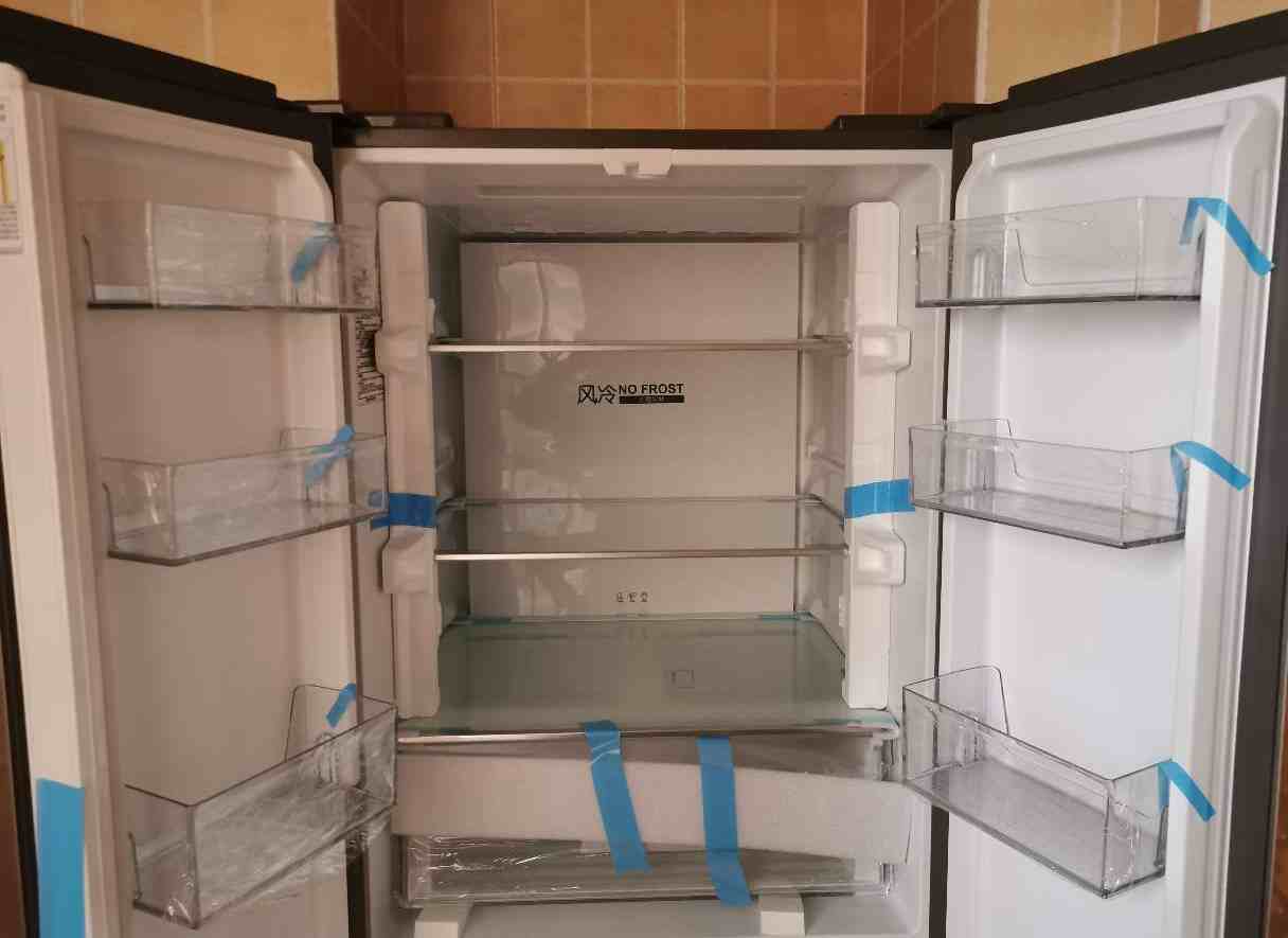 新冰箱要静置多久(新冰箱多久可以通电)