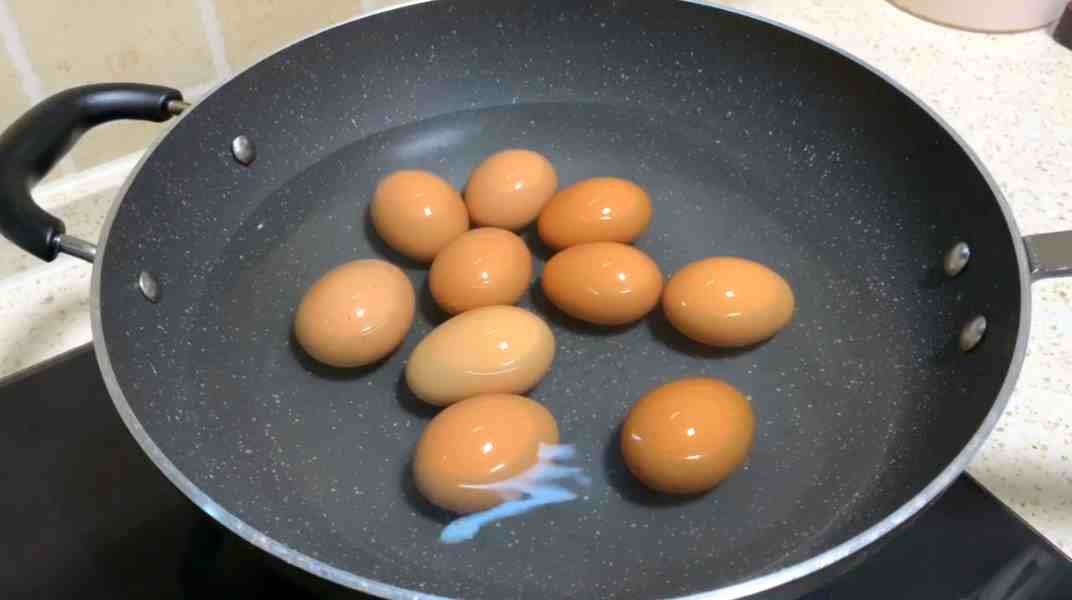 鸡蛋煮多久能熟(整个鸡蛋煮多久能熟)