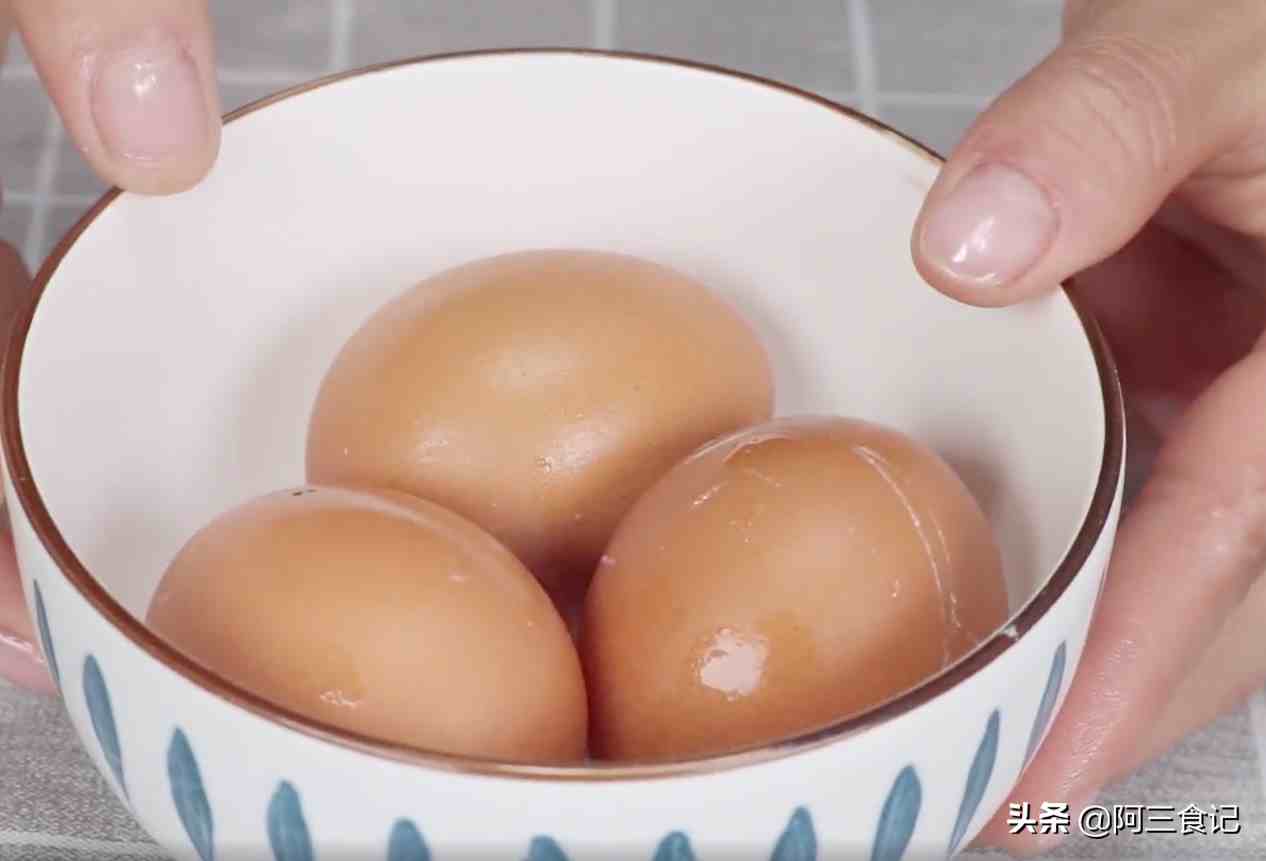 蒸鸡蛋时，加热水还是冷水，很多人不知道，这样做滑嫩爽口无蜂窝