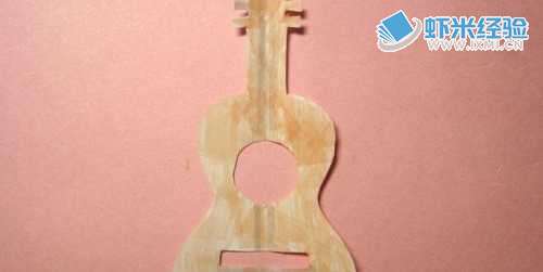 儿童剪纸手工漂亮的小提琴