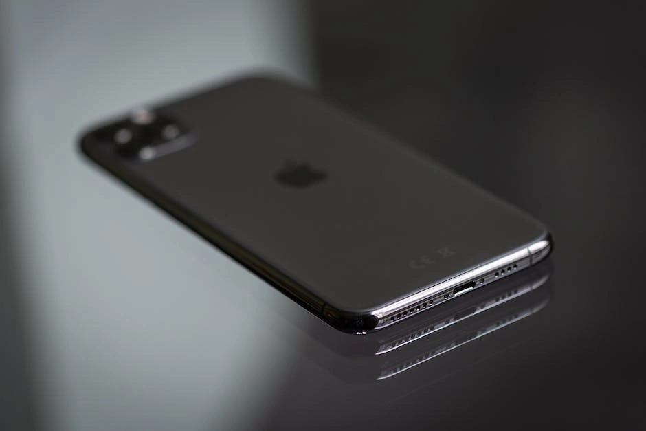 分析称苹果 iPhone 短期内不会采用可拆卸电池设计
