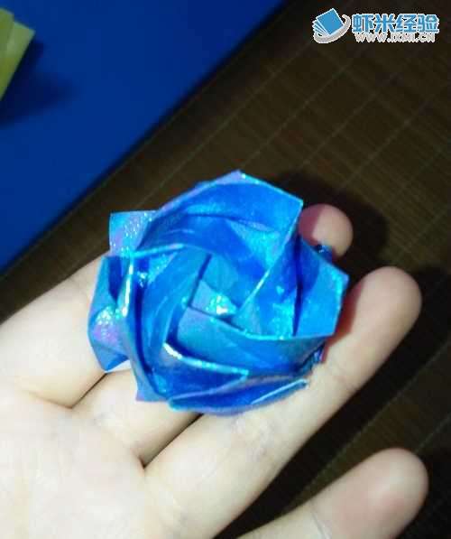 川崎玫瑰的折法视频__川崎玫瑰折痕纸教程