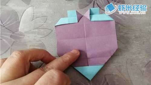 怎么样用纸折连体的双色心形
