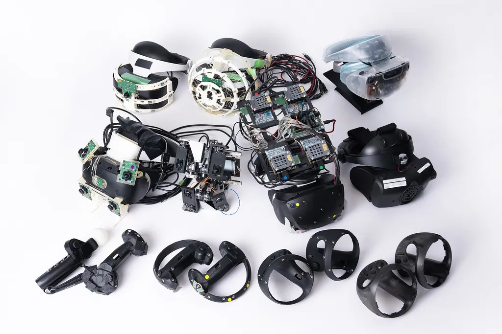 索尼公开 PS VR2 头显研发秘闻，并展示原型机