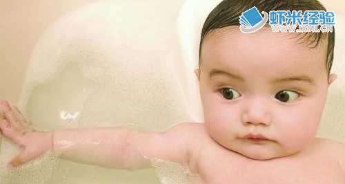 孩子洗完澡后用修复凝胶保湿的办法