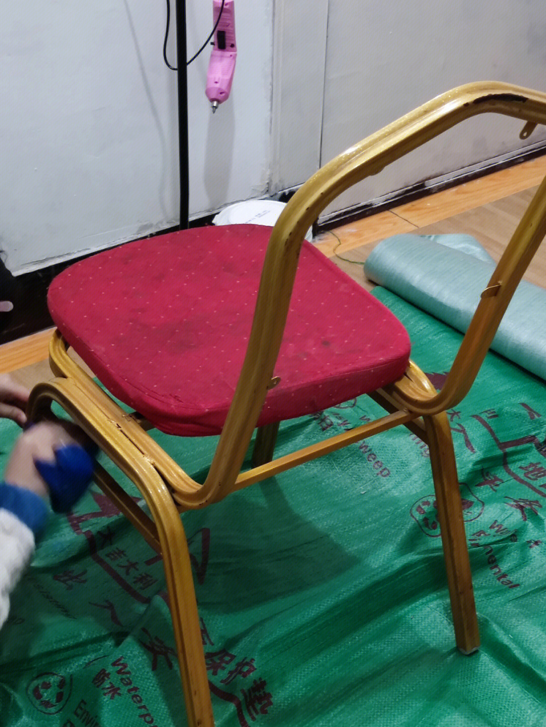 _缝凳子座垫圆形原料工具叫什么_手工缝制凳垫