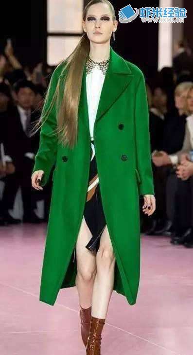 绿色系大衣怎么样穿搭比较有特色