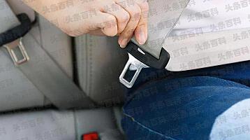 高空作业安全带卡扣如何锁紧_高空作业安全带扣的系法_