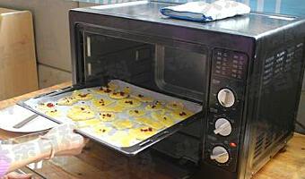 电烤箱怎样做饼干视频教程__电烤箱烤饼干的做法