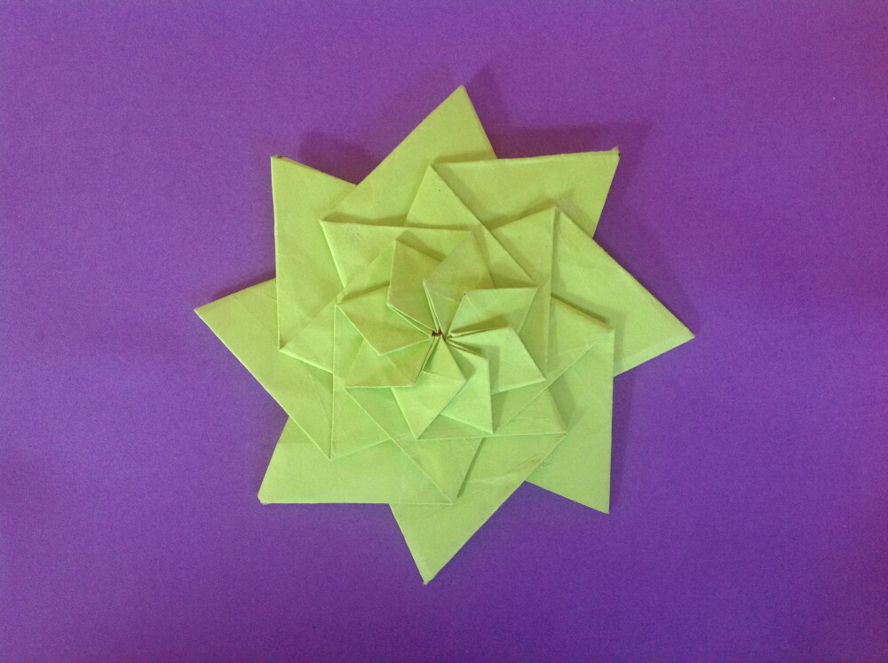 如何用纸折出花_折纸花拼接_
