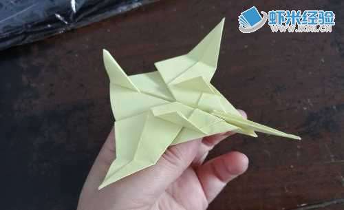 亲子折纸教程战斗机模型视频_用纸折的战斗机模型_