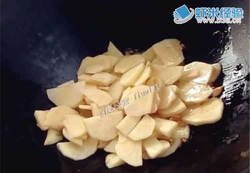 土豆怎么样做好吃——干锅土豆片的家常做法