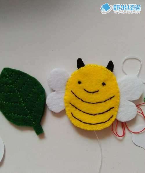 小蜜蜂和树叶用不织布如何做