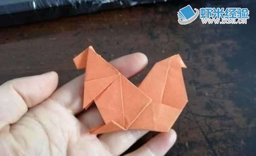 _松鼠手工折纸教程_用纸折小松鼠