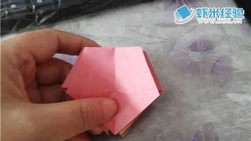 超炫的立体花用纸如何折