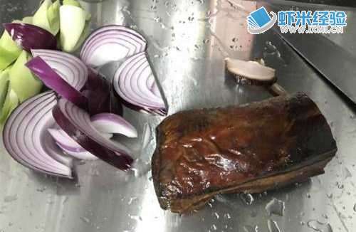 豌豆炒腊肉的制作方式